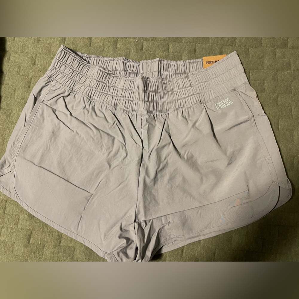 Victoria secret pink active shorts

Gray size large